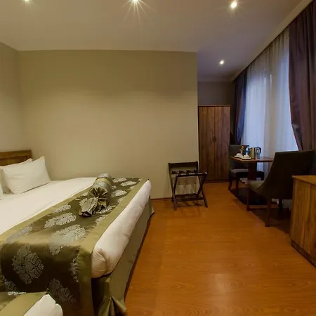 Old Hotel 3*