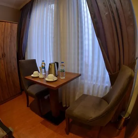 Hotel Old 3*