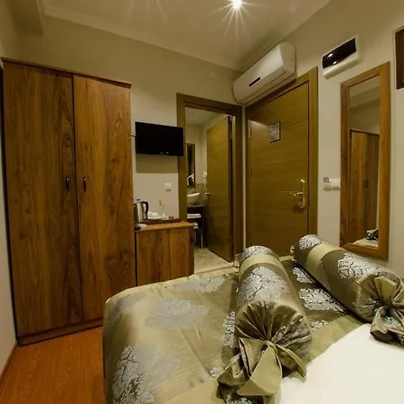 Old Hotel 3*