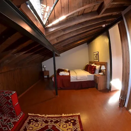 Old Hotel 3*